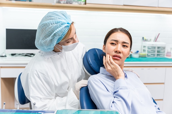 Seeing An Emergency Dentist For A Mouth Sore